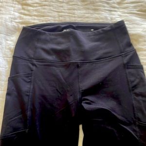 Black leggings with pockets